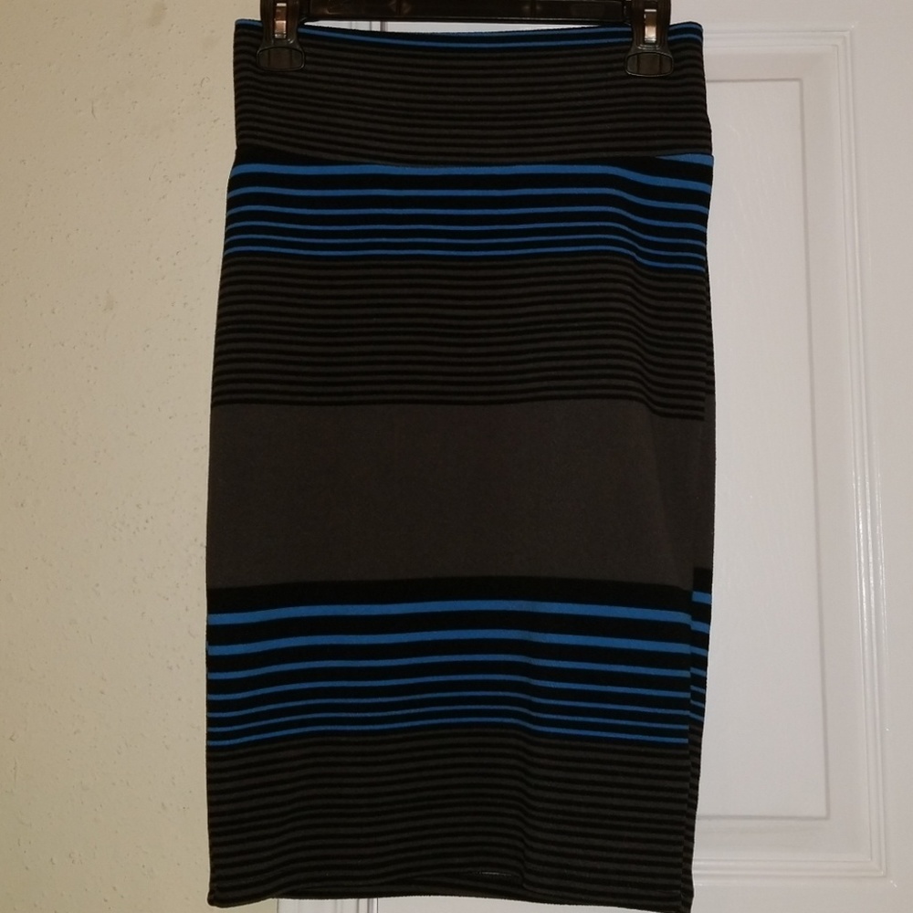 XS Lularoe Cassie